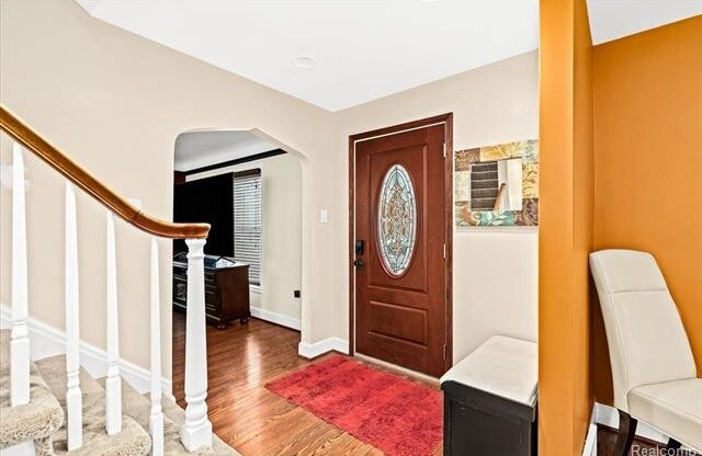 248 PIPER BLVD