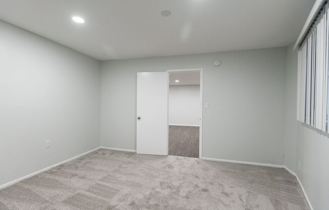 3 beds, 2 baths, 1,300 sqft, $3,698, Unit 202
