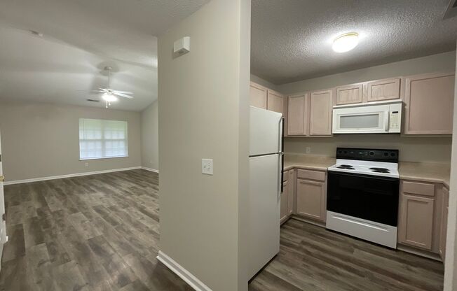 1 bed, 1 bath, 765 sqft, $1,125, Unit 2752-9