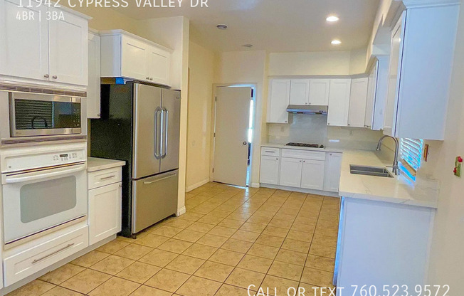 11942 CYPRESS VLY
