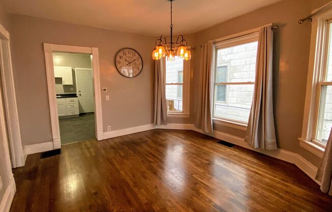 641 Coit NE