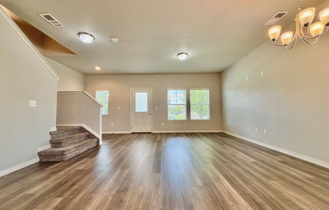 Beautiful 3 bed, 3 bath Townhome in West Windsor!
