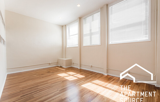 2120 W GRAND