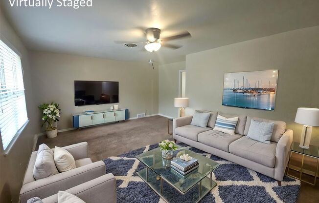 Cozy 2 bedroom 1 bathroom house with 1 car garage in North Richland Hills