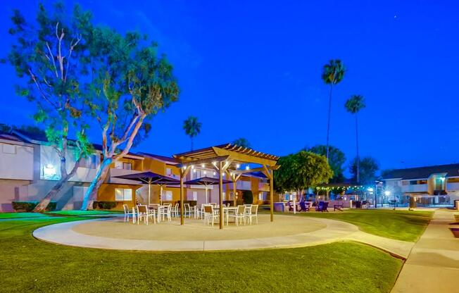 Courtyard Patio With Ample Sitting at Pacific Trails Luxury Apartment Homes, California, 91722