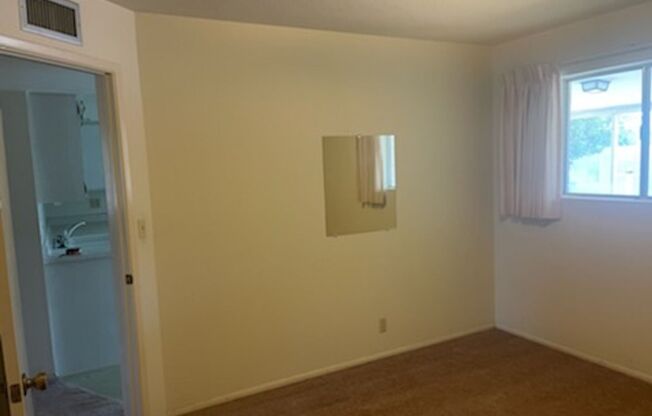 2 beds, 1 bath, 890 sqft, $1,499, Unit 6046 E Albany