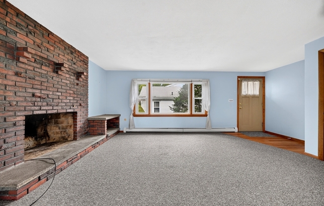 3 beds, 1 bath, 1,100 sqft, $2,900, Unit 1