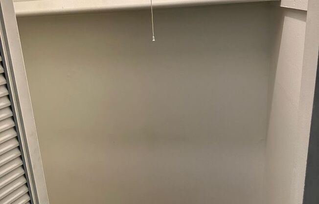 2 beds, 1 bath, $1,900, Unit 206