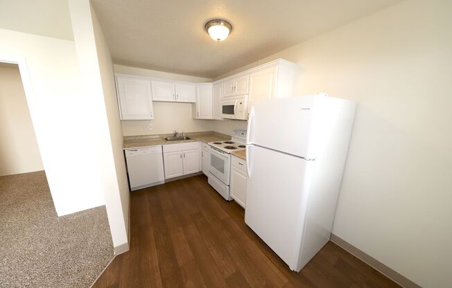 1 bed, 1 bath, 660 sqft, $1,125, Unit 1358