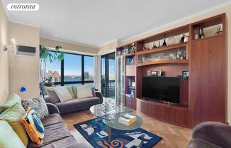 1 bed, 1.5 baths, 826 sqft, $5,800, Unit 19D