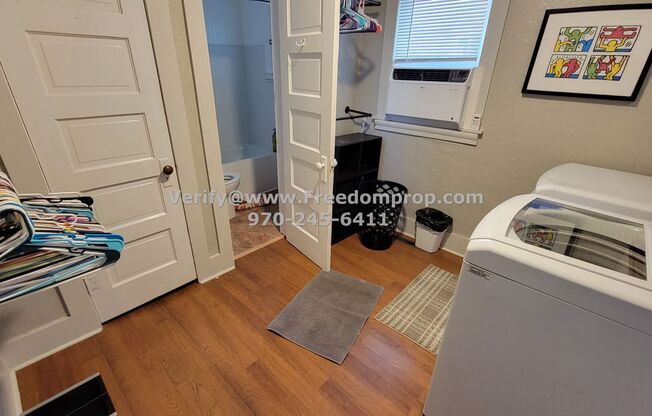 2 beds, 1 bath, $1,600