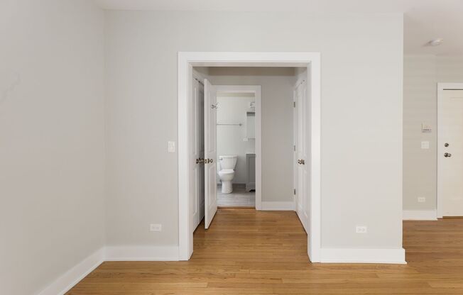 Studio, 1 bath, 355 sqft, $1,395, Unit 1948-1S