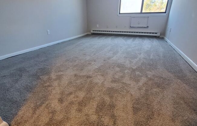 2 beds, 1 bath, 841 sqft, $1,600, Unit 7-4A