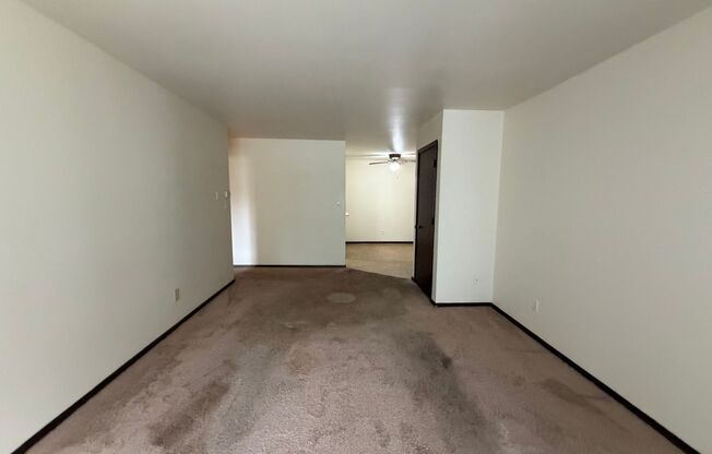1 bed, 1 bath, $750, Unit 43