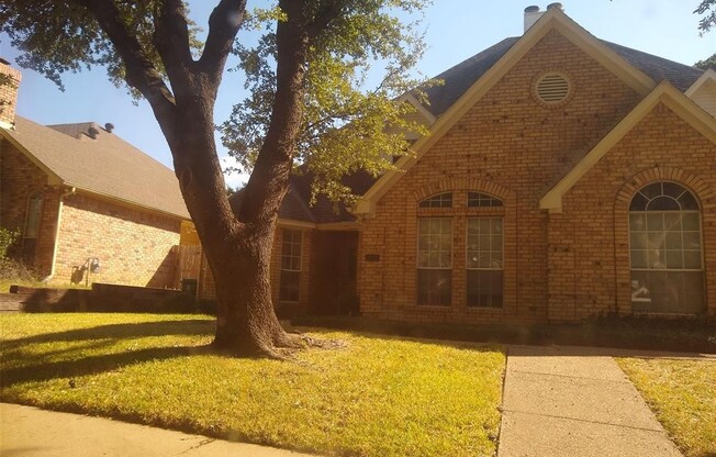 1805 EVERGREEN CT