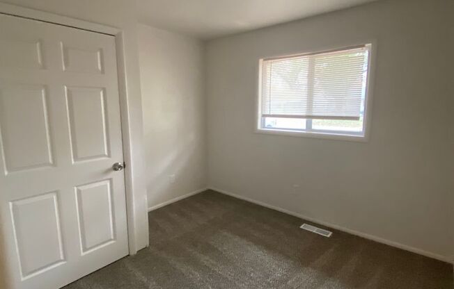 3 beds, 1 bath, $1,375