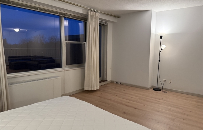 Studio, 1 bath, 590 sqft, $3,400, Unit 6M