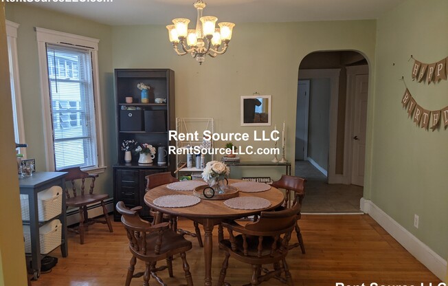 138 W ADAMS ST