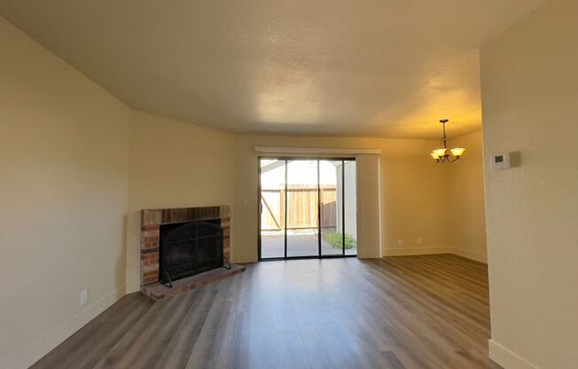 Beautifully Updated Two Bedroom Napa Townhome