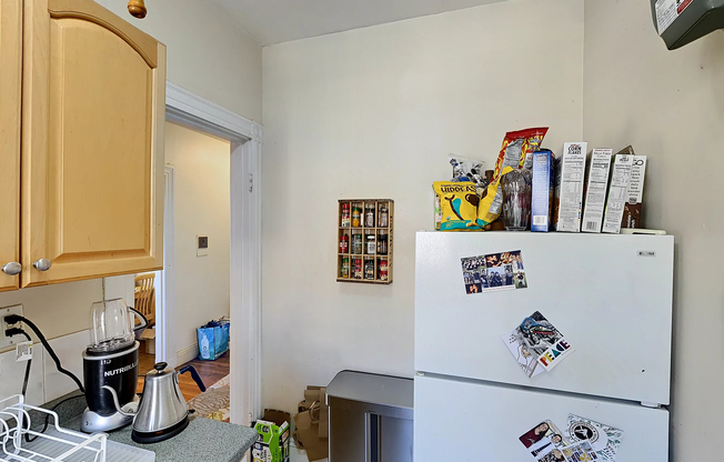 2 beds, 1 bath, 850 sqft, $3,195, Unit 8