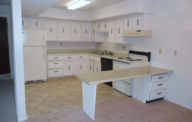 3 beds, 2 baths, 1,265 sqft, $1,242, Unit 08 - 811