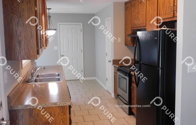 3 beds, 2 baths, $1,485