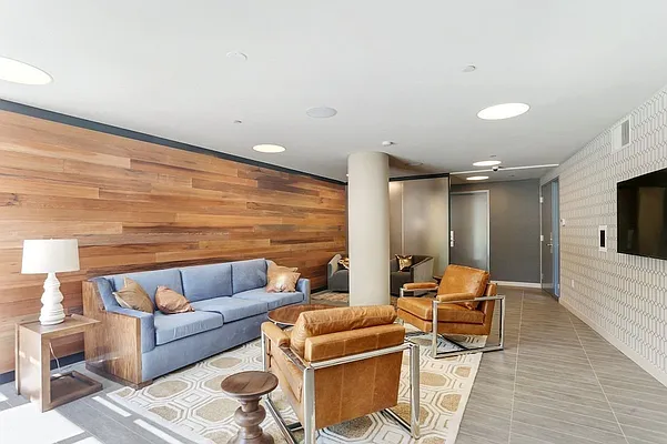 Studio, 1 bath, $5,880, Unit 11E