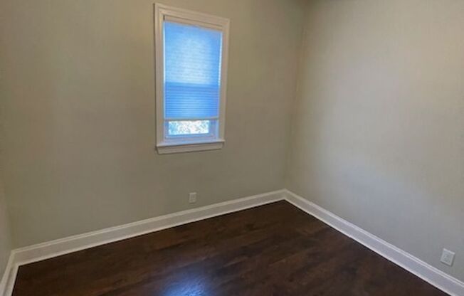 3 beds, 1 bath, $1,600