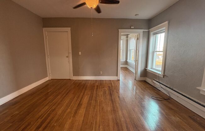 2 beds, 2 baths, 850 sqft, $1,050, Unit 1729 K Street - 4