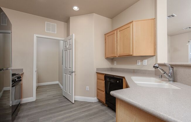 2 beds, 2 baths, $1,750