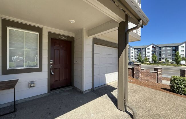 4 beds, 3.5 baths, $2,995