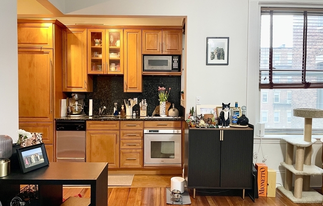 30 Peterborough St Apt B
