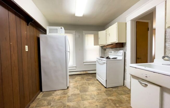 1 bed, 1 bath, 350 sqft, $625, Unit 1517 Apt. 4