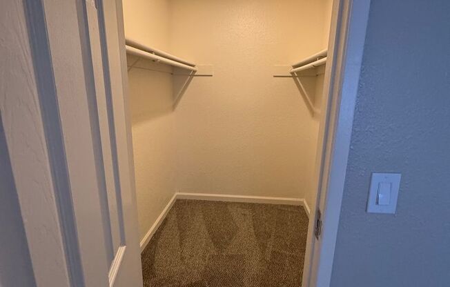 3 beds, 2 baths, 1,440 sqft, $1,899, Unit 189