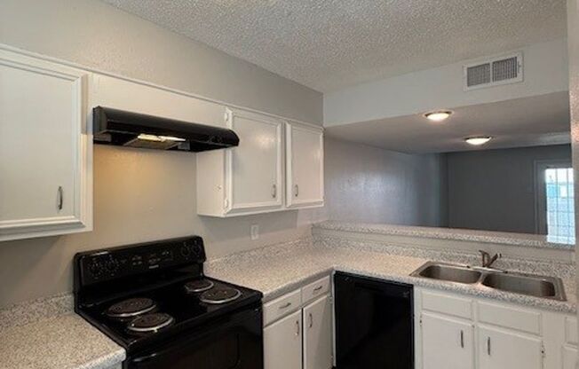 2 beds, 1.5 baths, 1,156 sqft, $1,250, Unit 15-1501