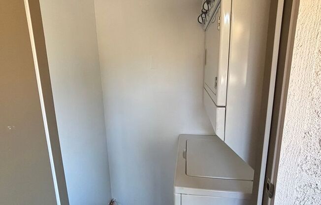 1 bed, 1 bath, 780 sqft, $2,375, Unit 16