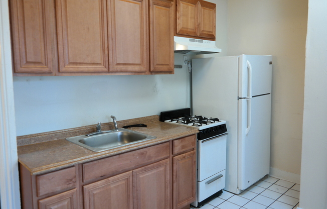 1 bed, 1 bath, $950, Unit 1322-3R