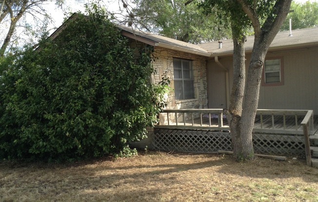 3 beds, 2 baths, $1,700