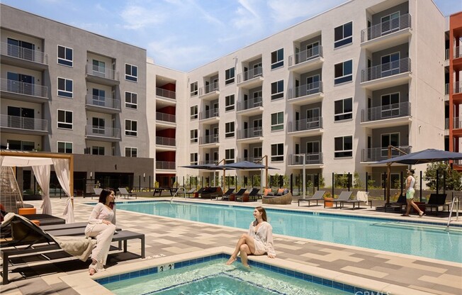 3 beds, 2 baths, 1,366 sqft, $5,624, Unit 476