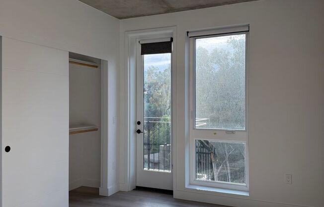 2 beds, 2 baths, 816 sqft, $4,395, Unit 605