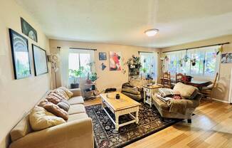 2740 17 AVE S