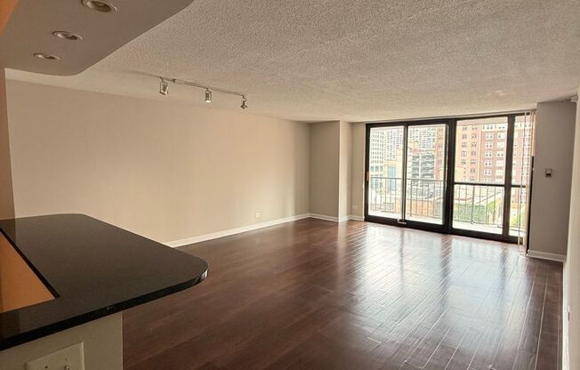 1 bed, 1 bath, 829 sqft, $2,562, Unit 0903