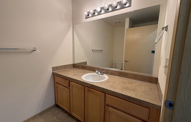 2 beds, 2 baths, 1,018 sqft, $1,450, Unit 354-3014