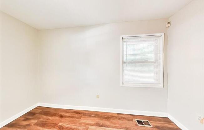 199 HOWARD ST NE
