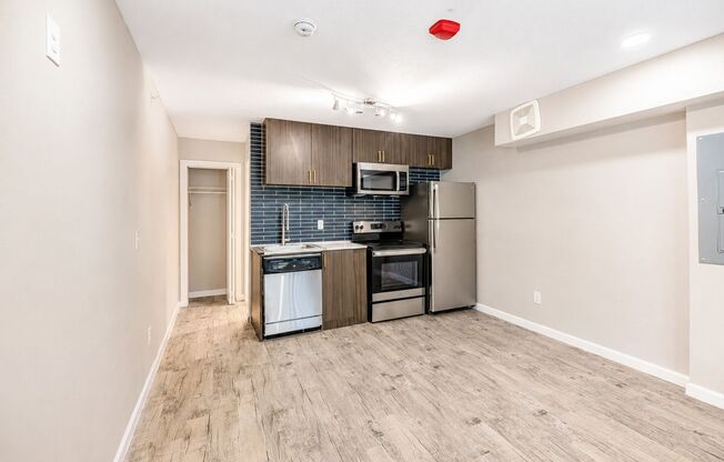 Studio, 1 bath, 288 sqft, $671, Unit 2112