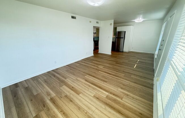 2 beds, 1 bath, 954 sqft, $1,654, Unit RRO-113