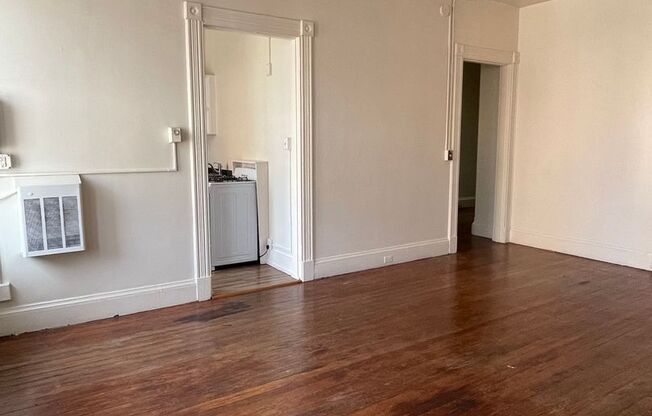 Studio, 1 bath, 7 sqft, $1,050, Unit #4A