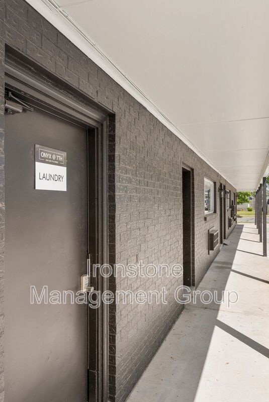 2510 E 7 ST