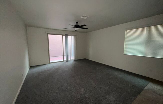 Beautiful 3 bedroom home in Gilbert! NEW CARPET NEW PAINT