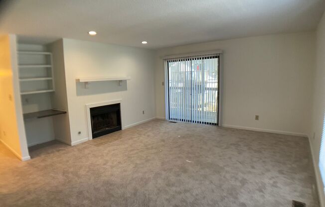 1 Level 2 Bed, 2 Bath Condo in the heart of Raleigh!